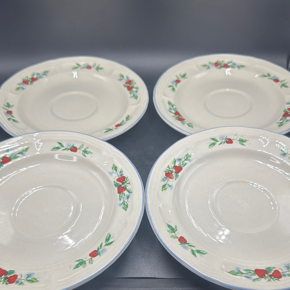 Strawberry Dessert Plates- Set of 4